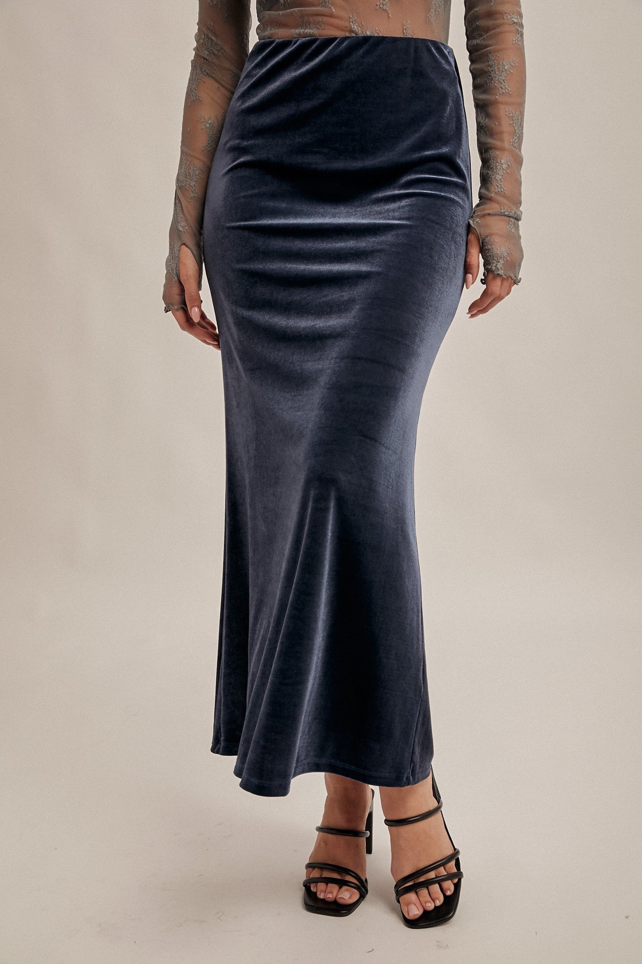 HEM & THREAD VELVET MAXI SKIRT