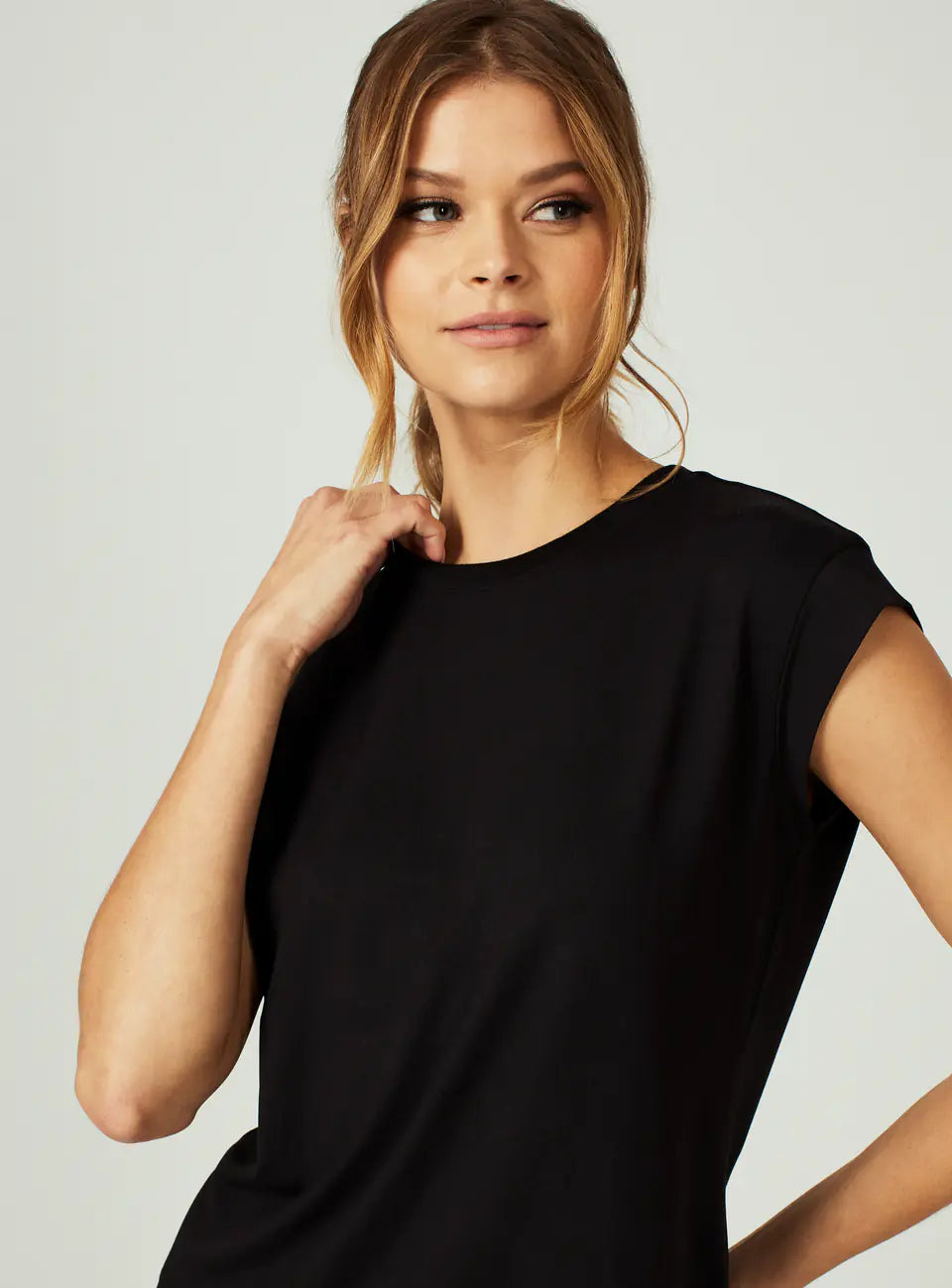 7D Core Sleeveless Tee