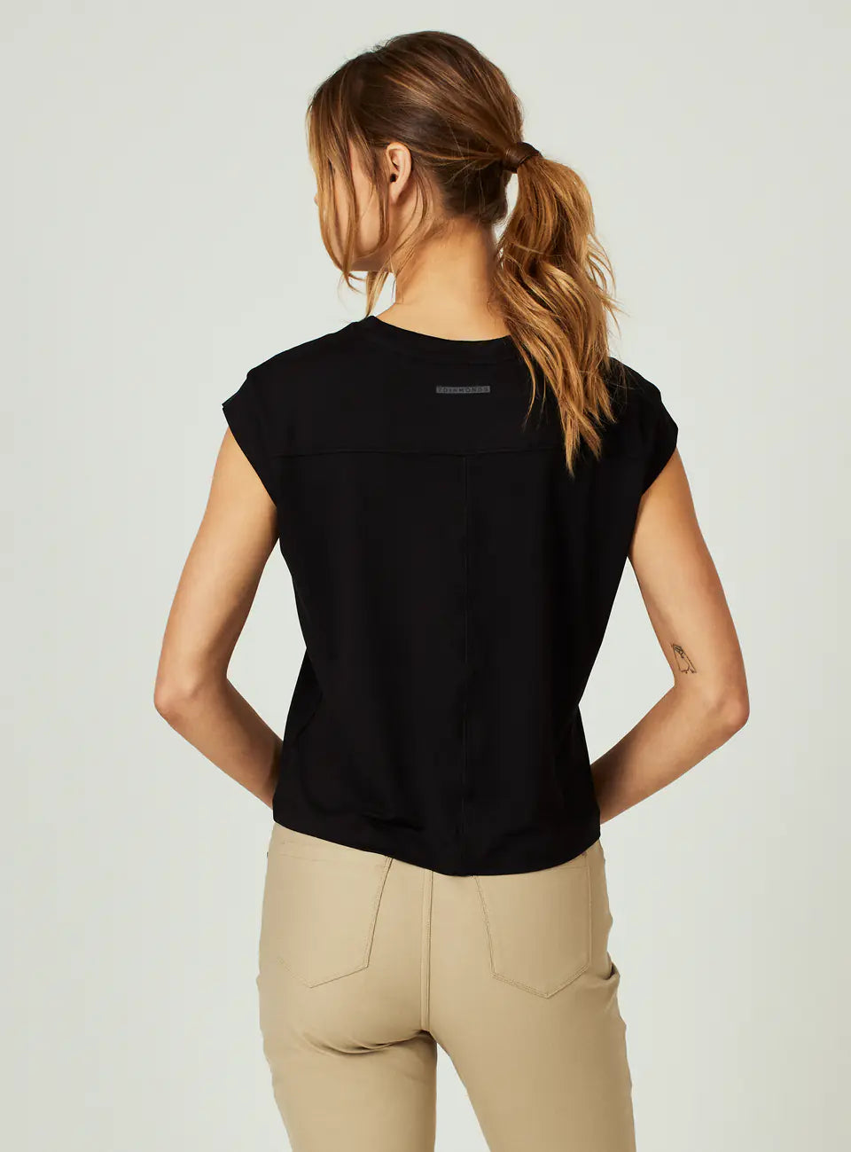 7D Core Sleeveless Tee