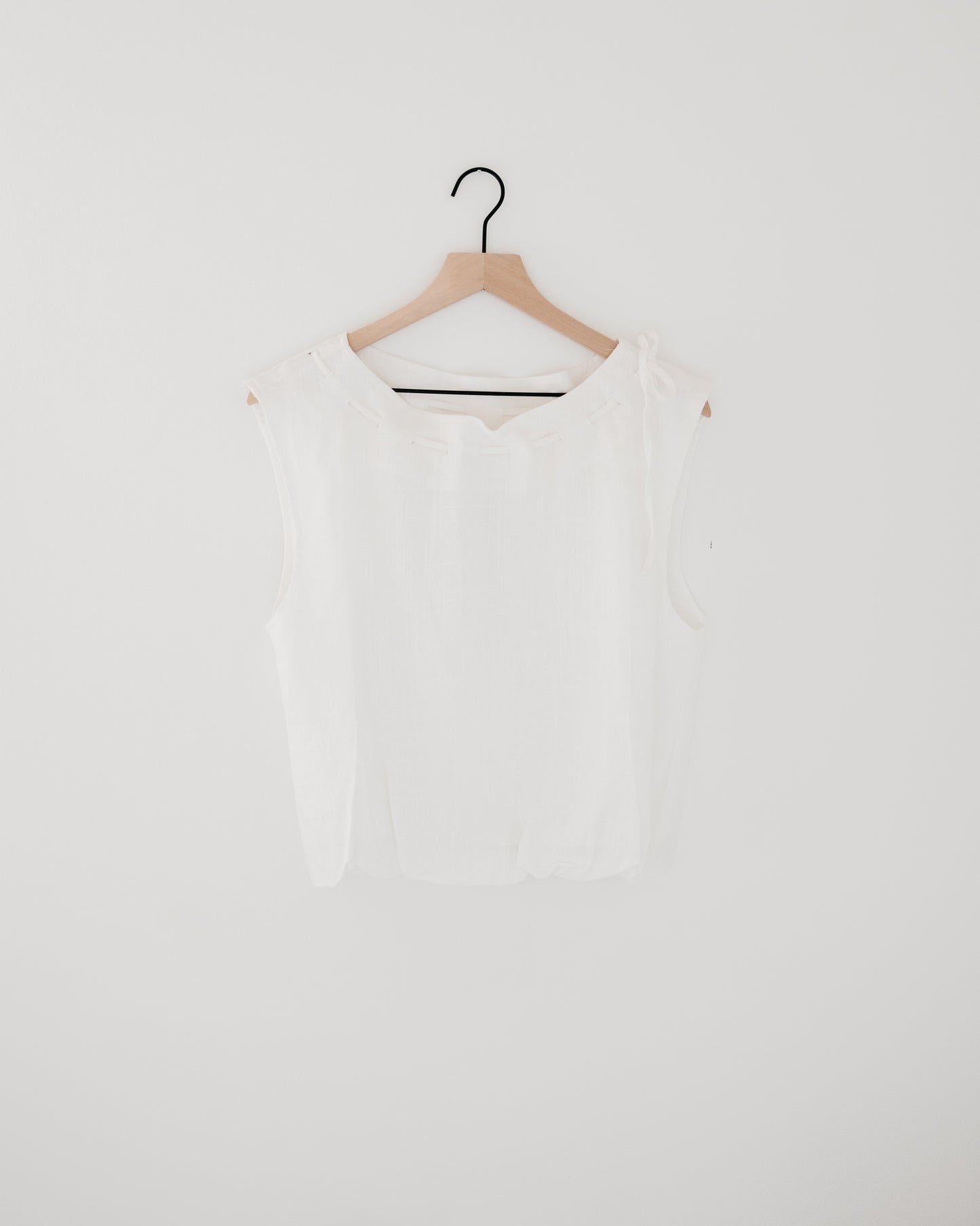 THML Sleeveless Tie neck Ruffle Top