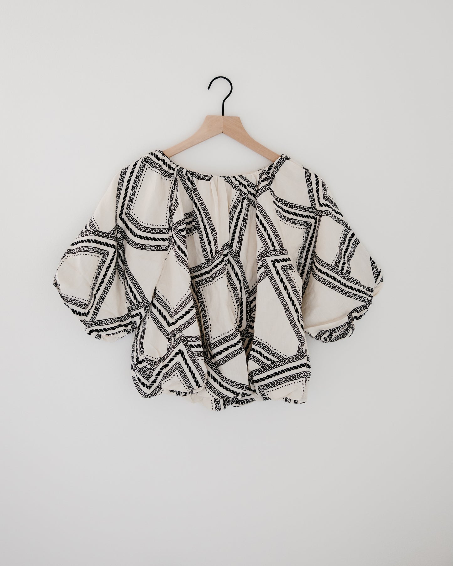 THML Short Sleeve Pattern Flowy Top