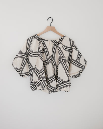 THML Short Sleeve Pattern Flowy Top