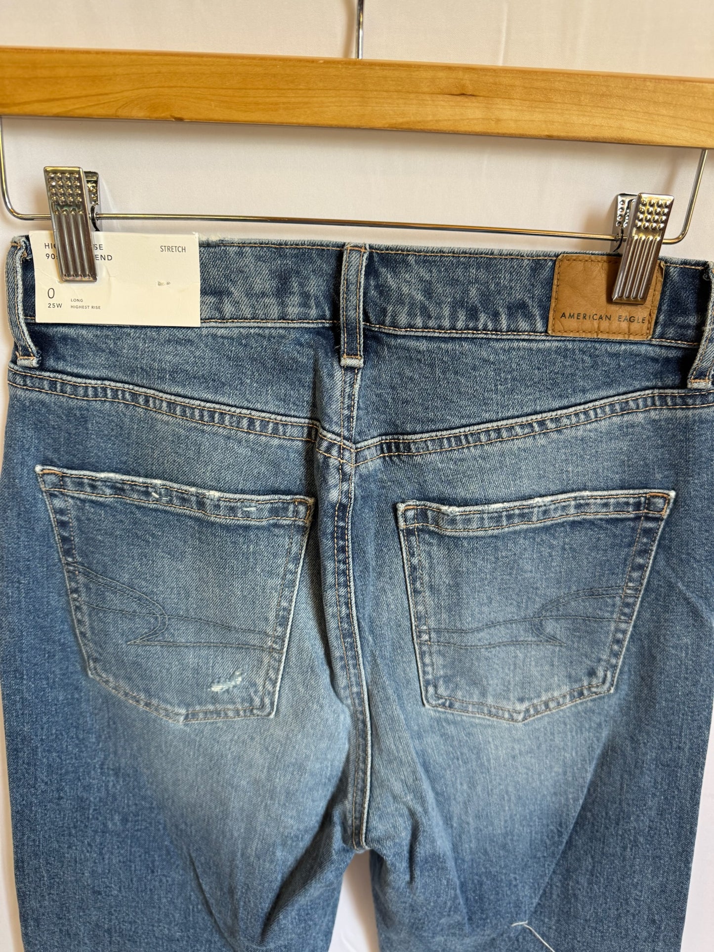 American Eagle 90s Boyfriend Jeans
