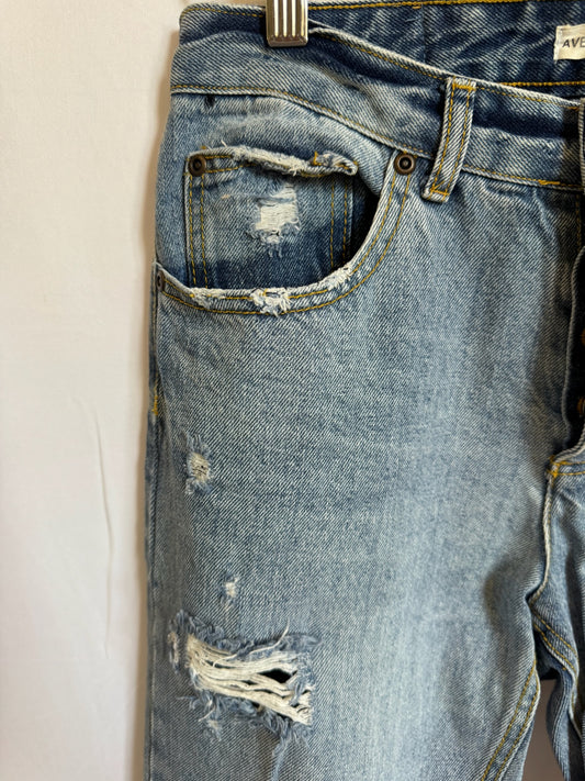 Medium Wash Ripped Cropped Jeans