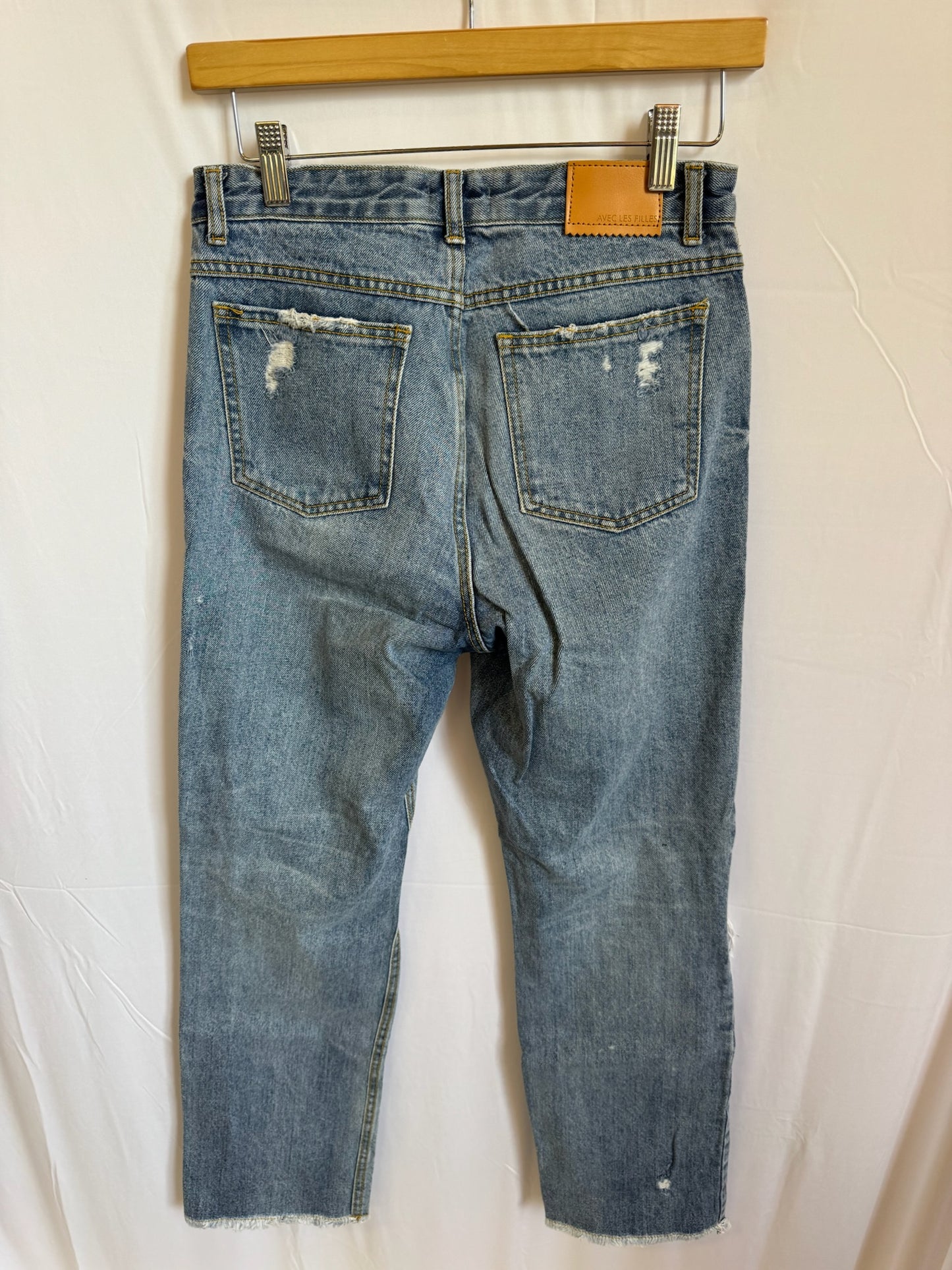 Medium Wash Ripped Cropped Jeans