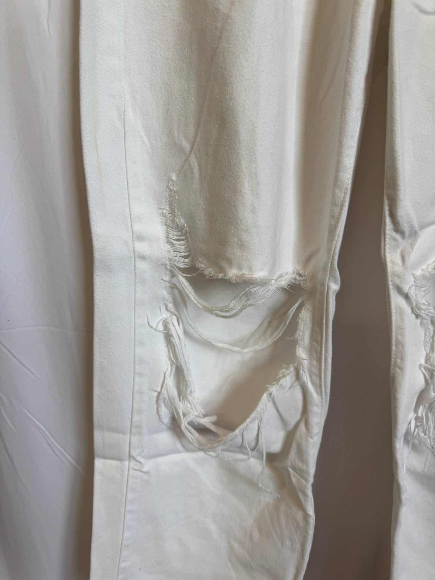 Hidden Distressed Crop Jeans