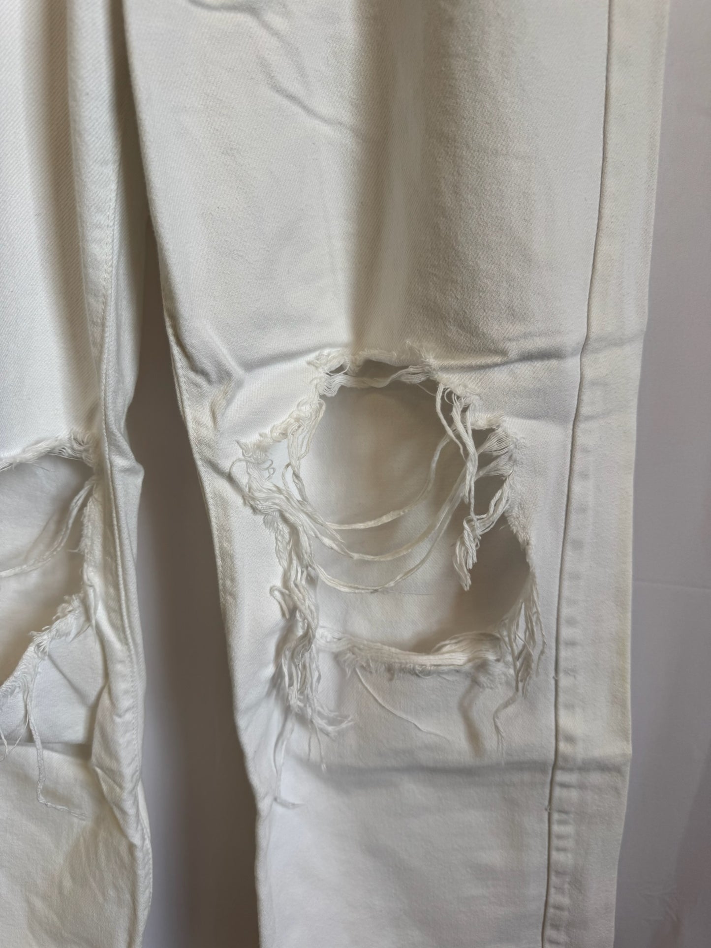 Hidden Distressed Crop Jeans