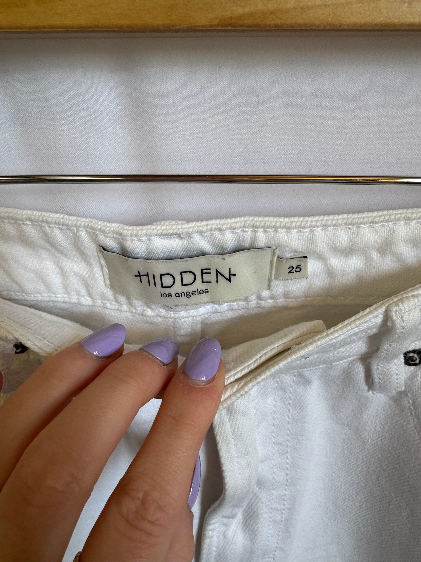 Hidden Distressed Crop Jeans